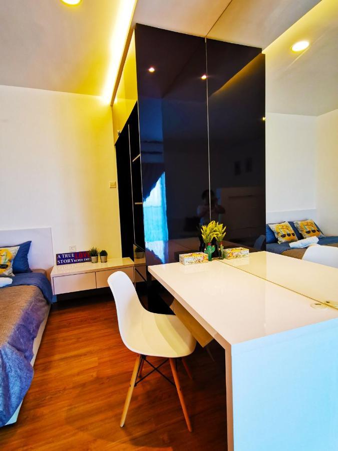 Appartement Simfoni Level 39 Superior Designer Studio With 100Mbps Wifi & Netflix à Kampong Baharu Balakong Extérieur photo