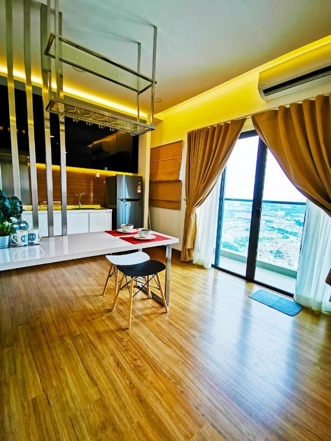 Appartement Simfoni Level 39 Superior Designer Studio With 100Mbps Wifi & Netflix à Kampong Baharu Balakong Extérieur photo